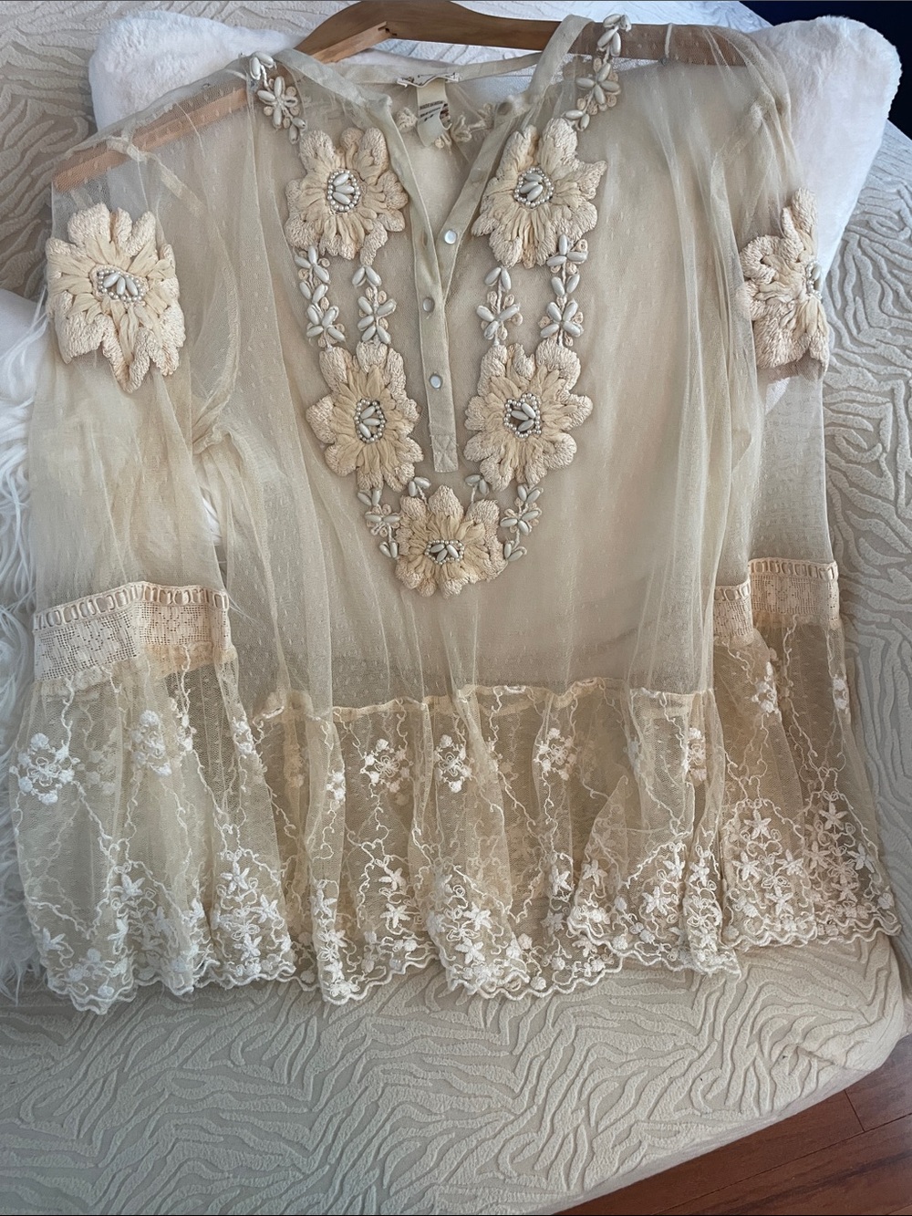 Vintage Elegant Tracy Porter Lace Sheer Women's Top with Floral Embroidery